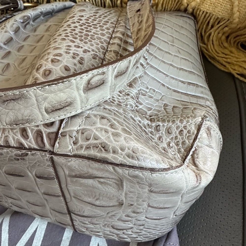 Brahmin 🏆 Host Pick 🏆 Cream Croc-Embossed Satchel - Picture 7 of 13